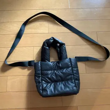 블랙 퍼프 스타일 숄더백