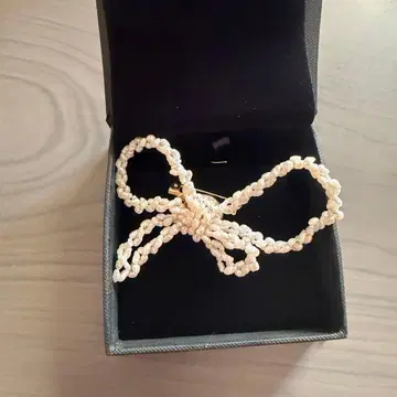 Ma Voie 리본형 브로치