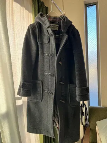 그레이 더플 코트 후드 부착