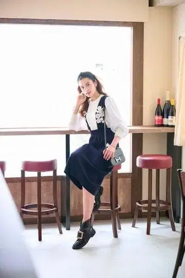 새상품 Chesty 헬로키티 콜라보 니트 점프스커트 스커트