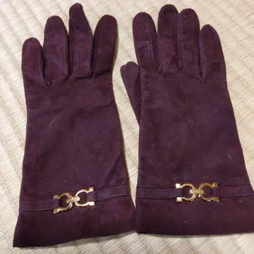 페라가모의 장갑