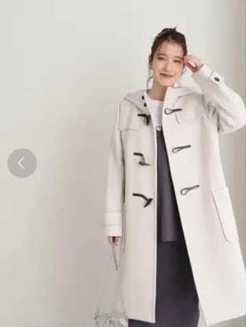 화이트 더플 코트 후드 부착