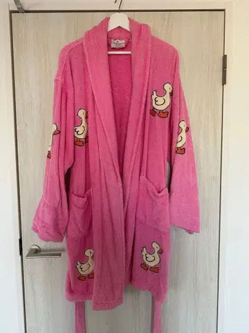 AEGEAN APPAREL 에지안 어패럴 목욕 가운 핑크 오리 자수