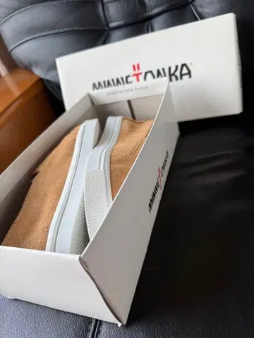 미사용품 미네통카 슬립온 브라운