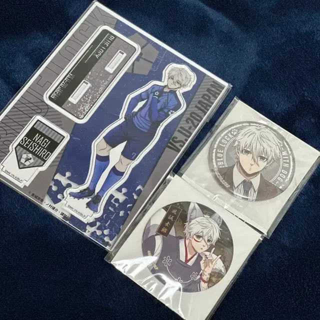 블루록 나기 세이시로 아크릴 스탠드 + 뱃지 세트 새상품