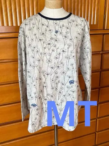 [ 펠리시모 ] 꽃무늬 긴팔 T셔츠 MT