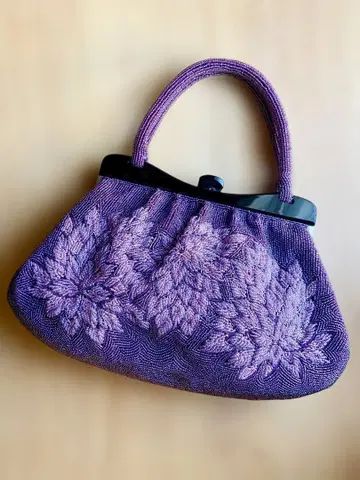 [레어] 비즈 백 보라색 국화