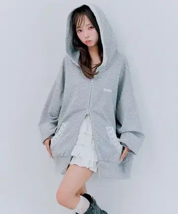 올리브 데 올리브 레이스 달린 ZIP 후드티 새상품