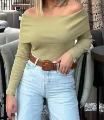 [ 새상품 ] 인기 ZARA 오프숄더 리브 니트 올리브 S