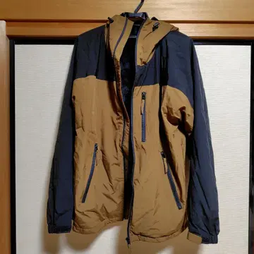 브라운/네이비 후드 부착 마운틴 파카 LL