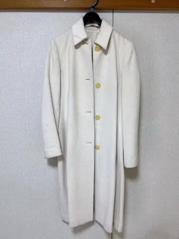 화이트 노카라 롱 코트