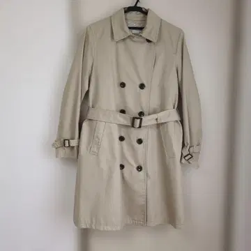 베이지 트렌치코트