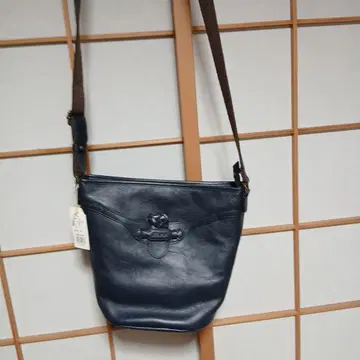 Dakota 가죽 가방 새상품