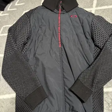 Oakley 블랙 퀼팅 자켓