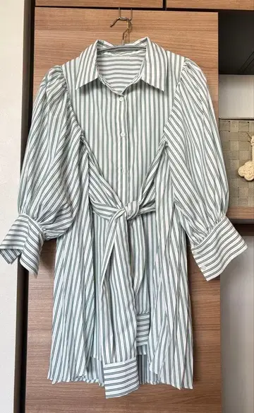 Chico 허리말이 백 플리츠 튜닉