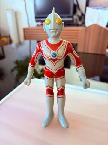 당시 물건 돌아온 울트라맨 피규어