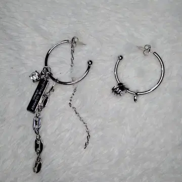 저스틴 클레케 실버 후프 귀걸이 체인 포함