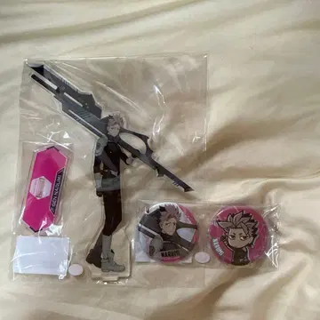 괴수8호 나루미 겐 BIG 아크릴 스탠드 + 캔뱃지 2개 세트