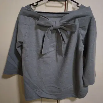 미사용 새상품 스트로베리 필드 그레이 리본 포함 7부 소매 니트