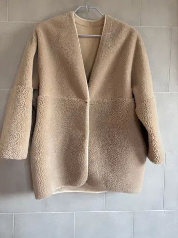 새상품급 택 없음 RISLAY 리버서블 보아 코트