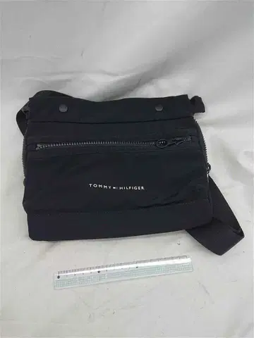 타미힐피거 숄더백 블랙 계열 남성용