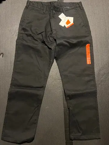 미착용 새상품 UNIQLO 방풍 히트텍 치노 팬츠 슬림핏 36