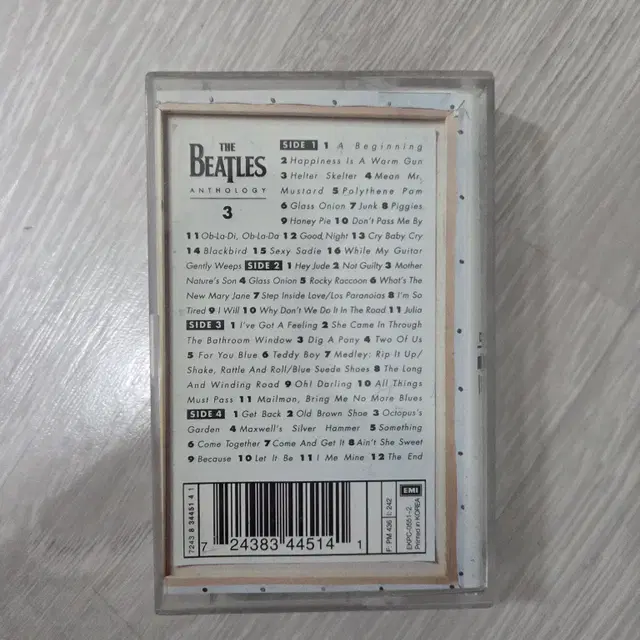 비틀즈  컴필레이션 앨범인 Anthology 3 TAPE 테이프