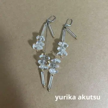 유리카 아쿠츠 클리어 비즈 귀걸이