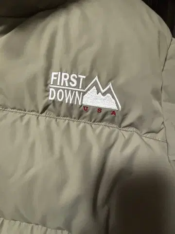 FIRST DOWN 그레이 다운 자켓