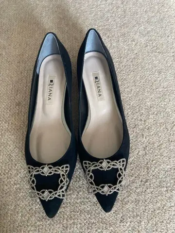 다이애나 펌프스 블랙 23.5