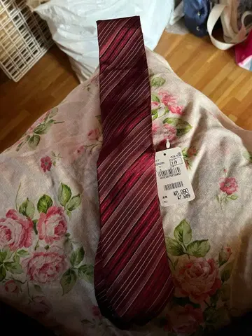 AOKI 버건디 스트라이프 넥타이