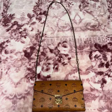 MCM 브라운 가죽 숄더백