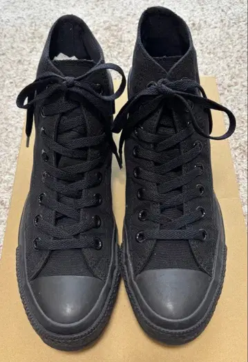 컨버스 올 블랙 하이컷 스니커즈 25cm