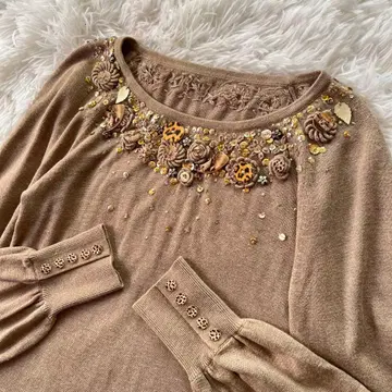 새상품급 이타리야 캐시미어 혼방 니트 반짝이 자수 x 스팽글 루즈핏 9호