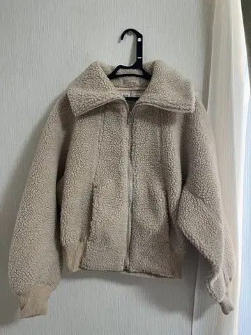 미사용 새상품 Uniqlo U 플리스 자켓 베이지