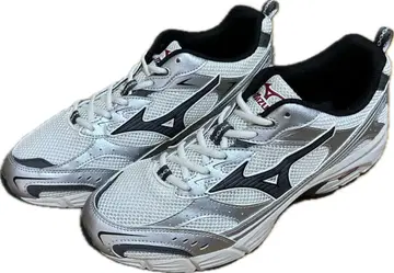 Mizuno MXR 28cm 미즈노 white silver black