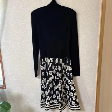 꽃무늬 니트 긴팔 원피스