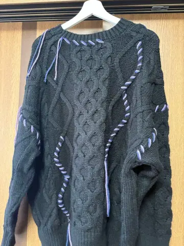 HARE 23aw 핸드 스티치 케이블 니트