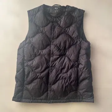 유니클로 울트라 라이트 다운 컴팩트 베스트 웨이브 퀼트 S 블랙