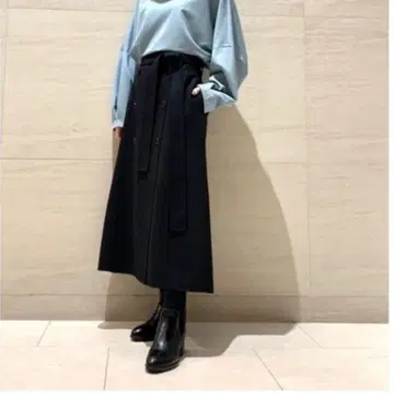 ADORE 라이트 리버스 스커트 미사용 새상품