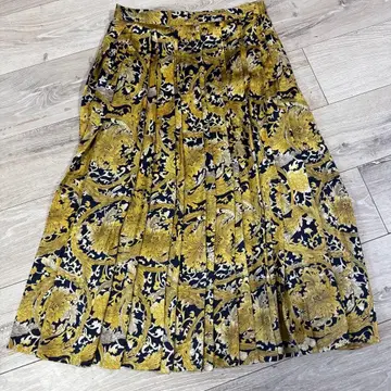 더블 스탠다드 꽃무늬 스카프 패턴 플리츠 스커트