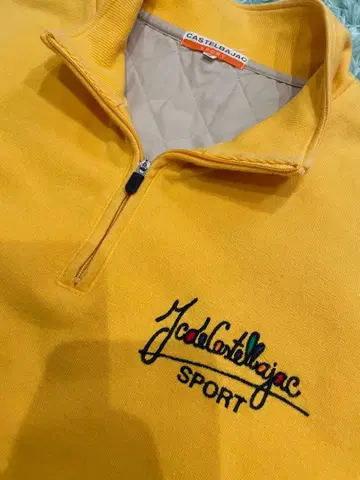 까스텔바작 하프jip 맨투맨 x 퀼팅 사이즈 3