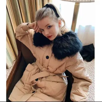 epine 다운 코트 새상품급