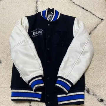 EXTRA LARGE 바시티 자켓 S 사이즈