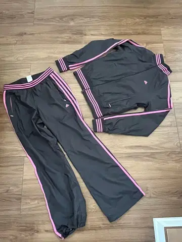 아디다스 블랙 핑크 스트라이프 샤카 상하의