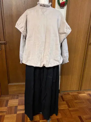 네스트로브 풀오버 베이지