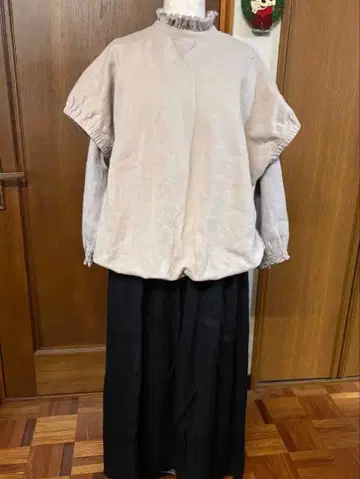 네스트로브 풀오버 베이지