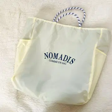 NOMADIS 노마디스 리버서블 나일론 토트백 아이보리 네이비