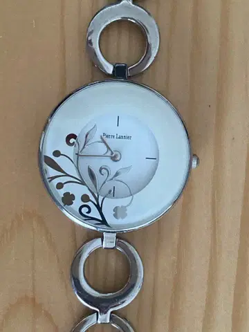 피에르 라니에 꽃무늬 팔찌 시계