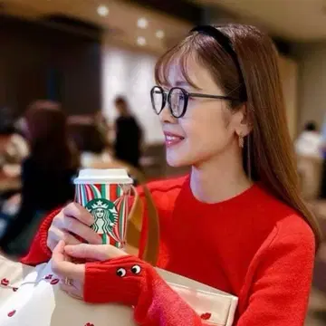 유니클로 아냐 힌드마치 레드 캐시미어